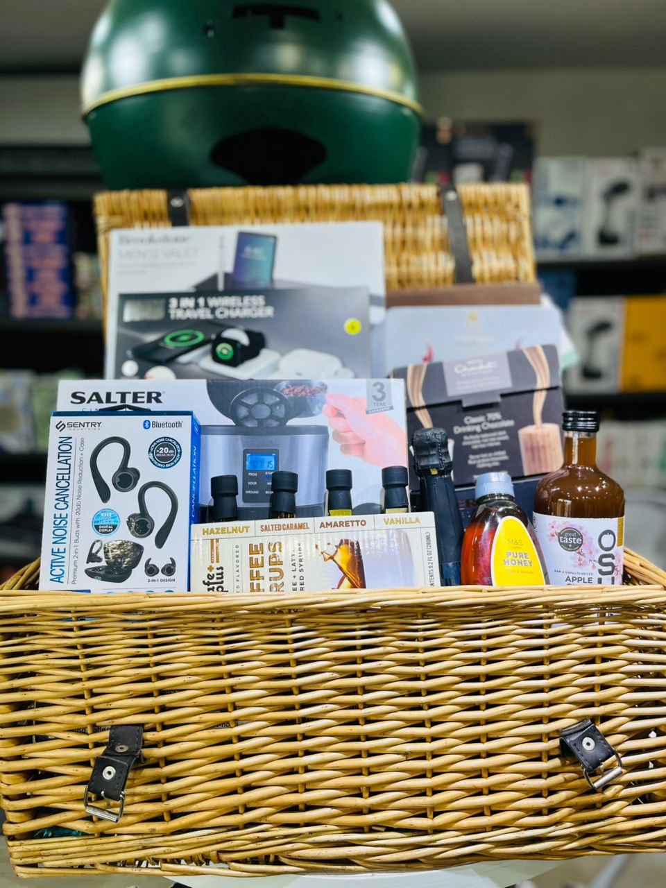 The Prestige Gentleman’s Festive Hamper